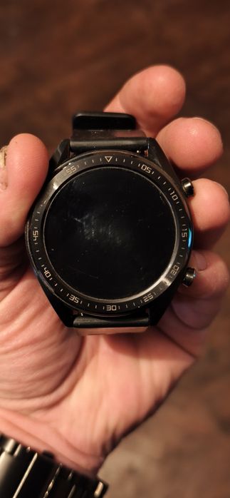 Vând smartwatch Huawei GT în stare perfectă de funcționare