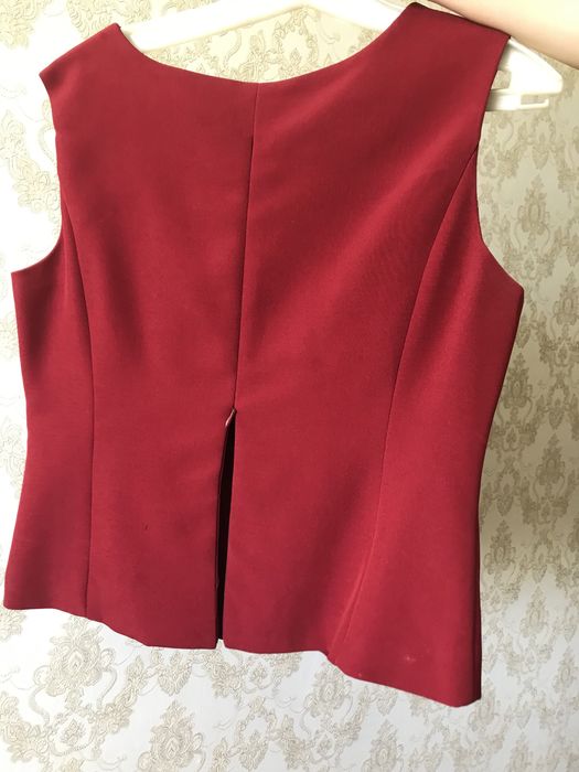 Женские костюмы праздничные