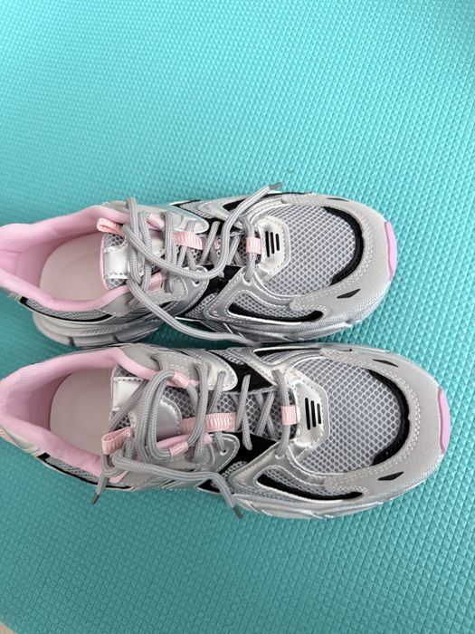 Кроссовки 40 размер