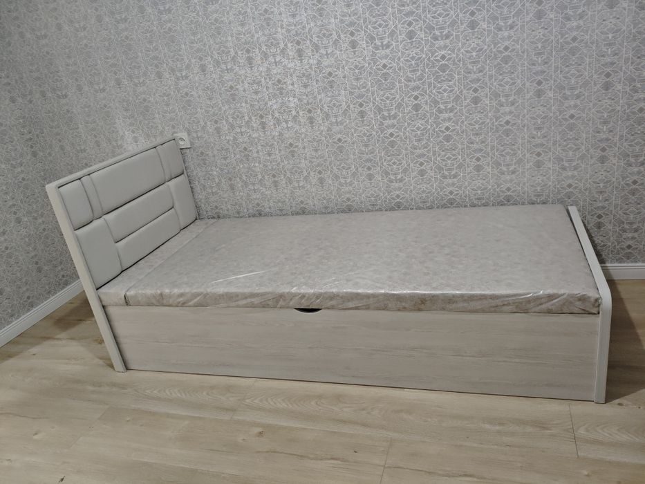 Скидка! Кровать с подёмный механизмом от Шараф
