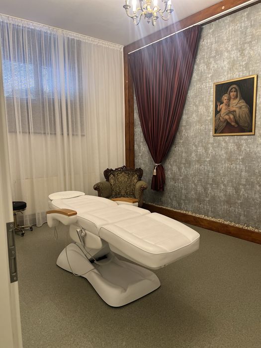 Vand salon complet mobilat si echipat pentru functionare