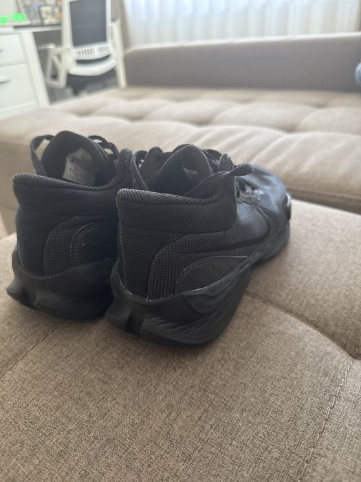 Adudasi nike.