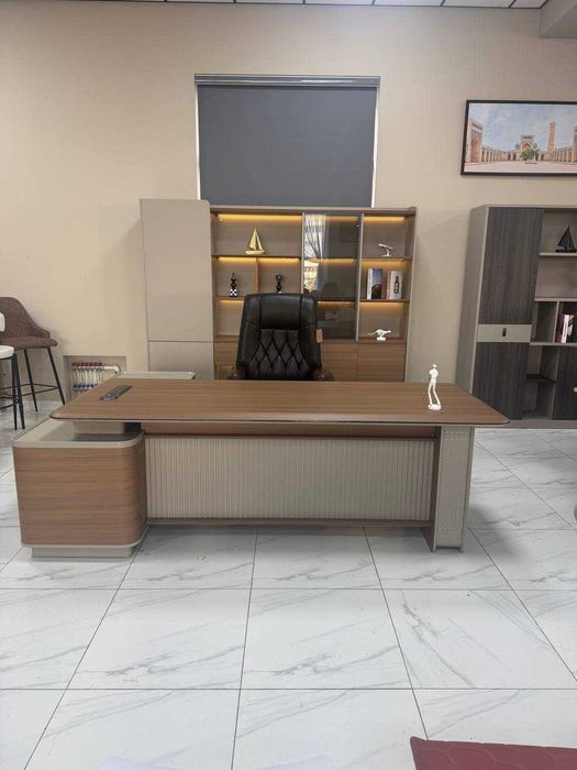 Стол рабочий для офиса