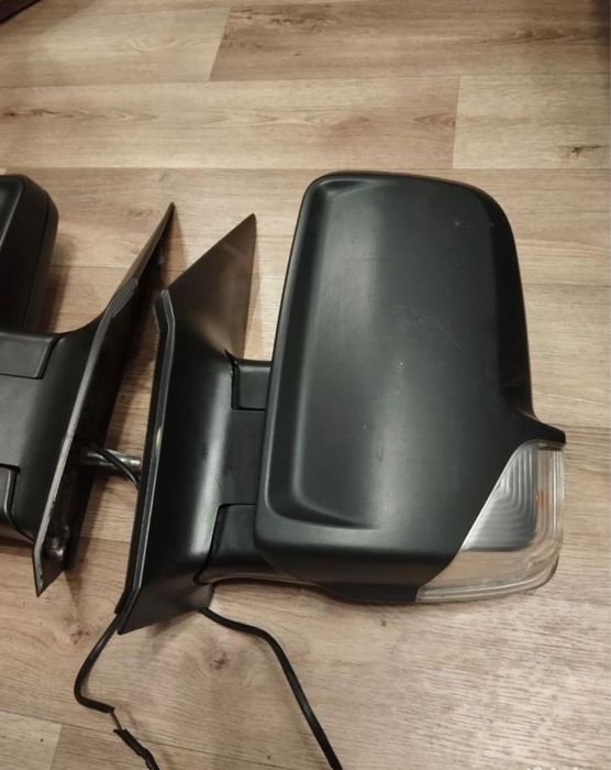 Продам зеркала на Мерседес Спринтер W906 оригинальные