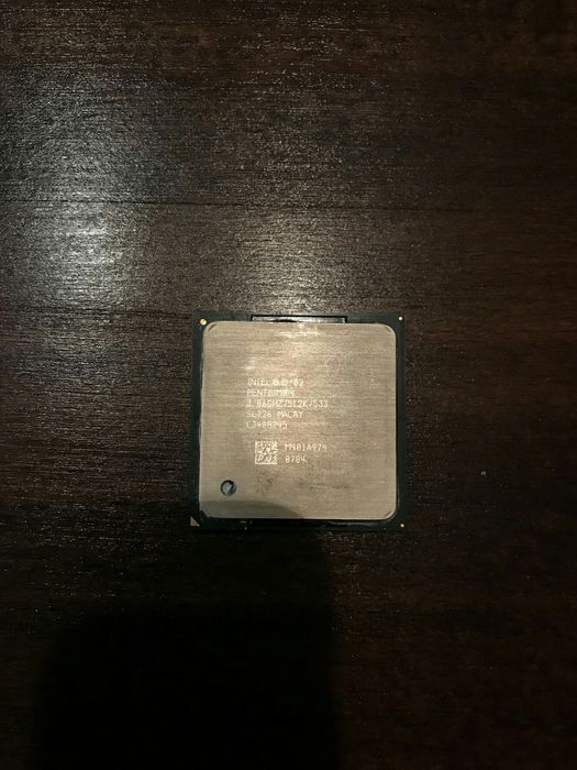 Intel Pentium 3.06GHZ/512K/533 процесор
