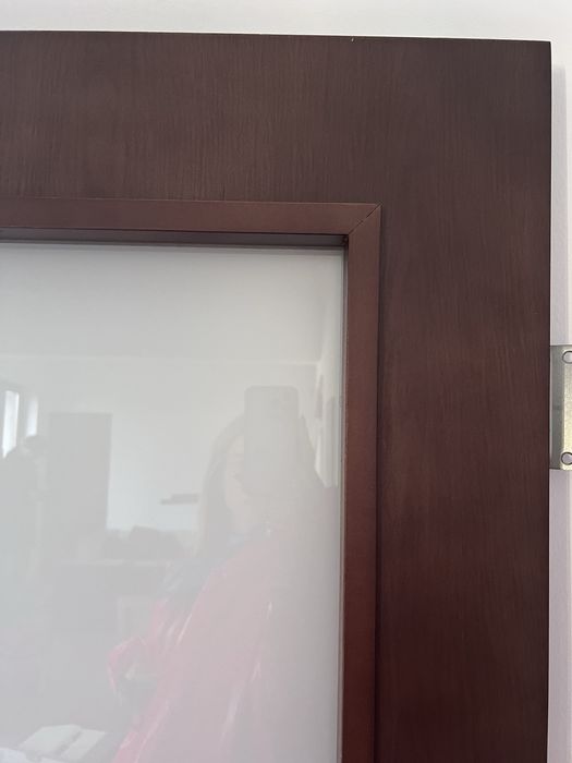 Врата интериорна със стъкло и каса