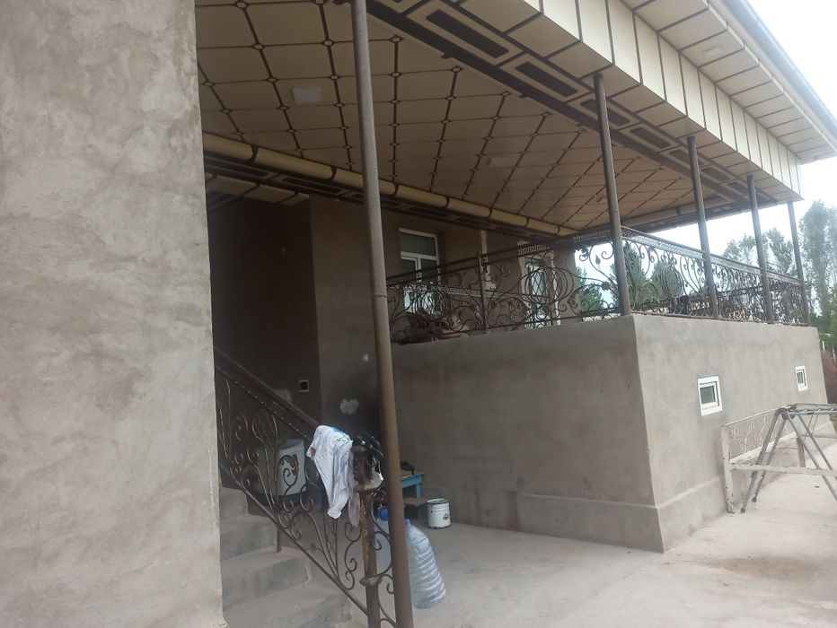 Oʻrta Chirchiq tumani Aranshi MFI da ui sotiladi