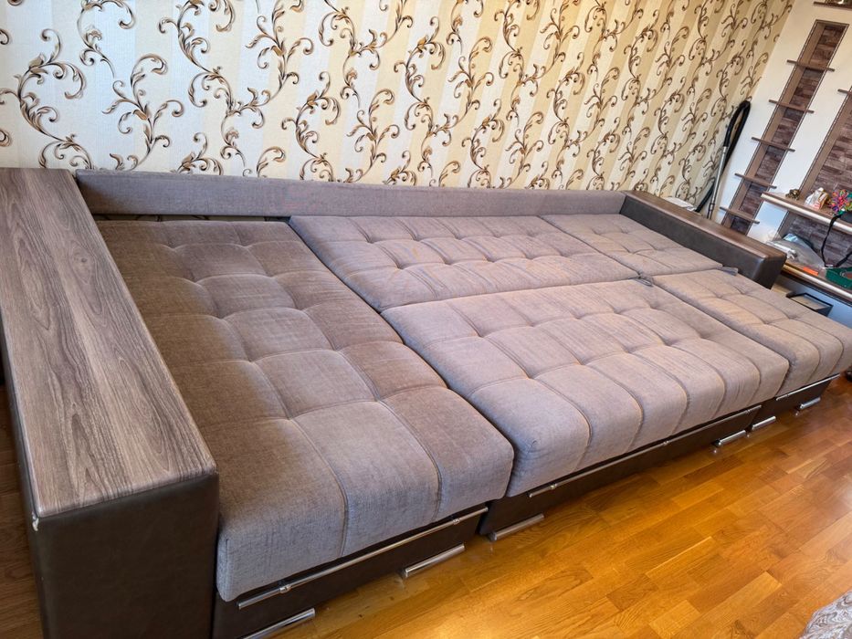 Диван угловой (большой)