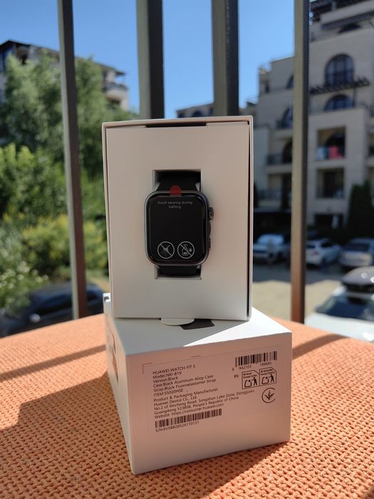 Часовник Huawei watch fit 5