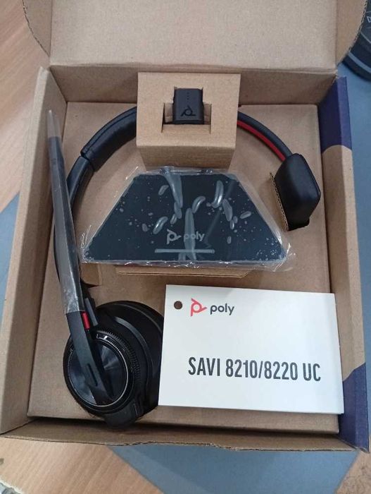 POLY Savi 8210 UC Microsoft Teams Certified DECT 1880-1900 MHz USB-A