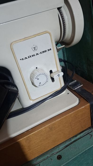 Швейная машинка Чайка