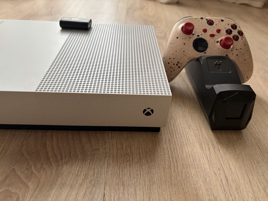 Xbox one s cu TB spatiu de stocare