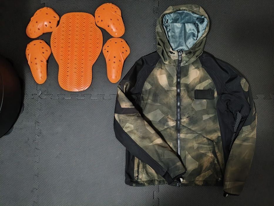 Alpinestars 54 Casca + Geaca Icon