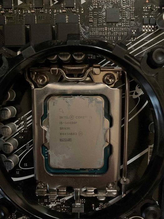 Intel I5-14400F + Placa de baza Asus B670M-K DDR5