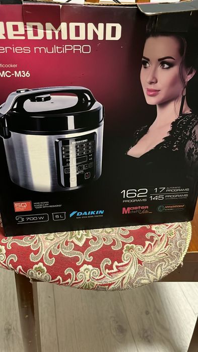 Мультиварка REDMOND