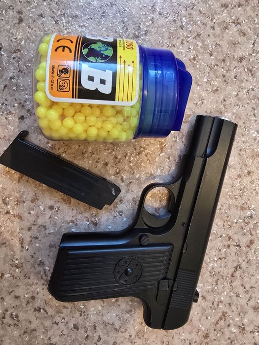 Продам игр. пистолет