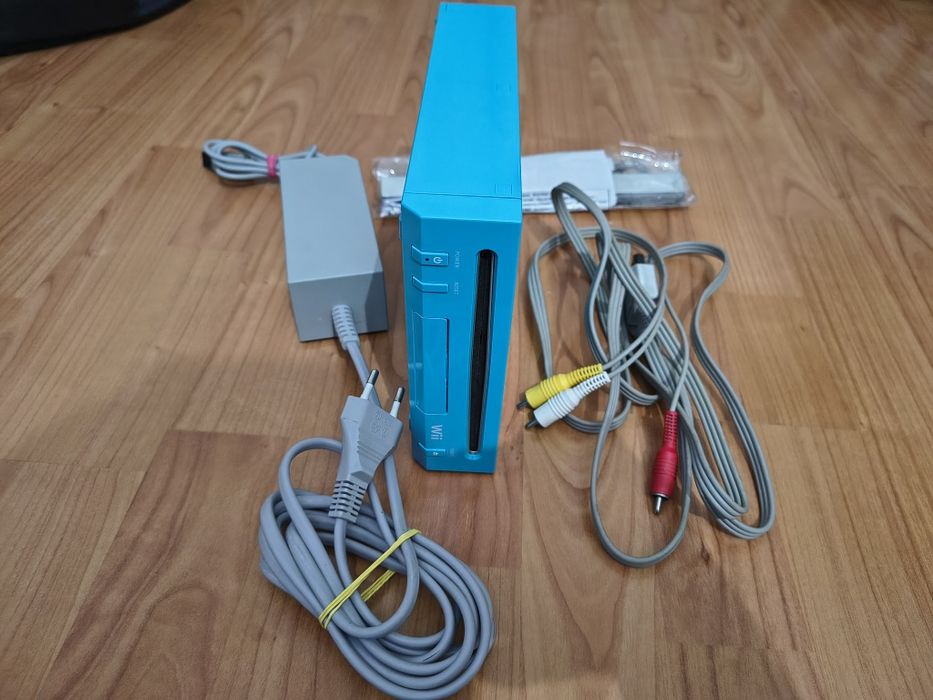 Nintendo Wii Albastru + accesorii