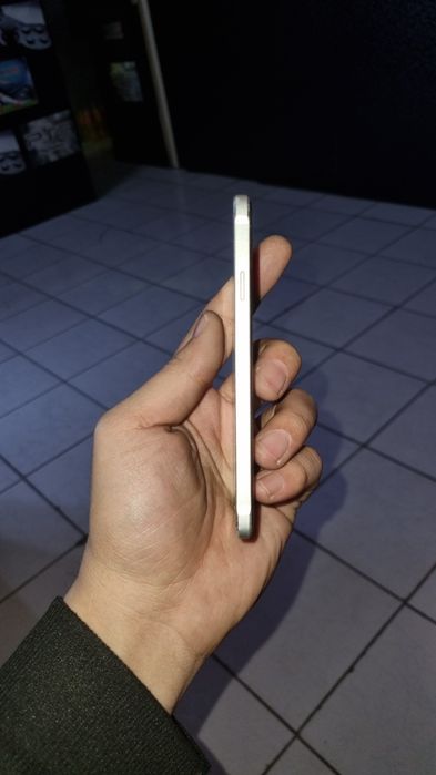 Samsung alfa  yaxshi holatda