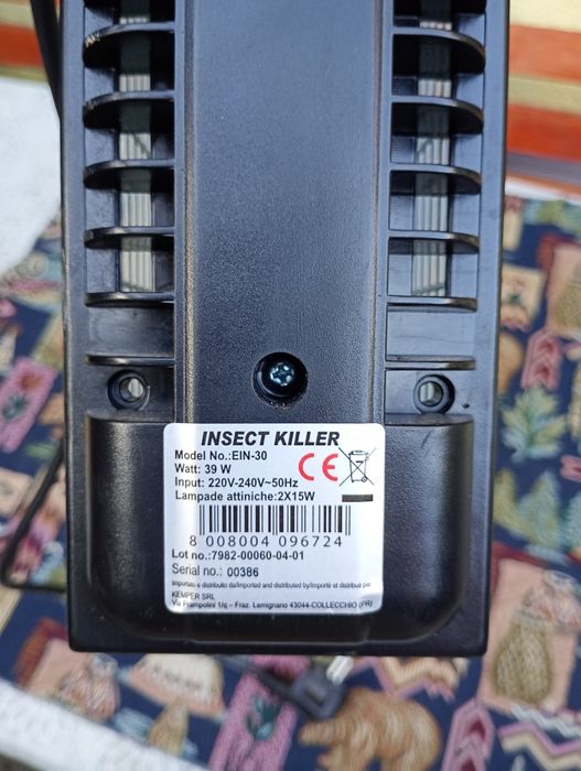 Lampa electrica cu lumina UV anti insecte ( tantari, muste..)
doua sur