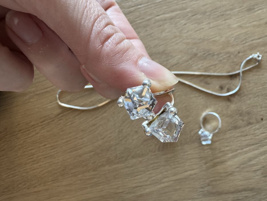 Сребърен комплект бижута с кристал