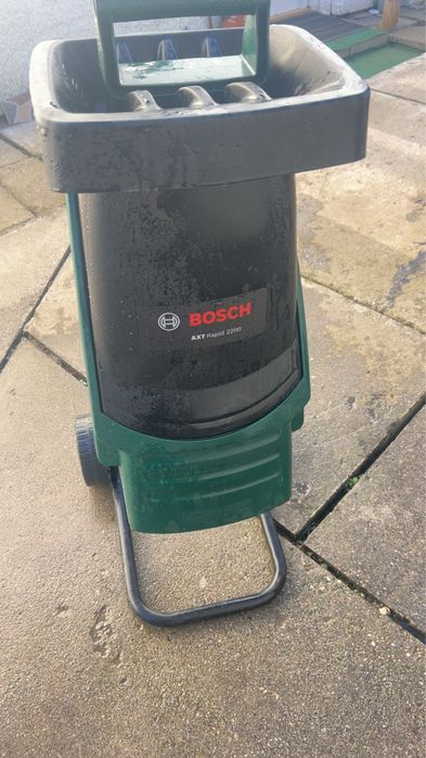 Tocator de crengi bosch axt rapid 2200
