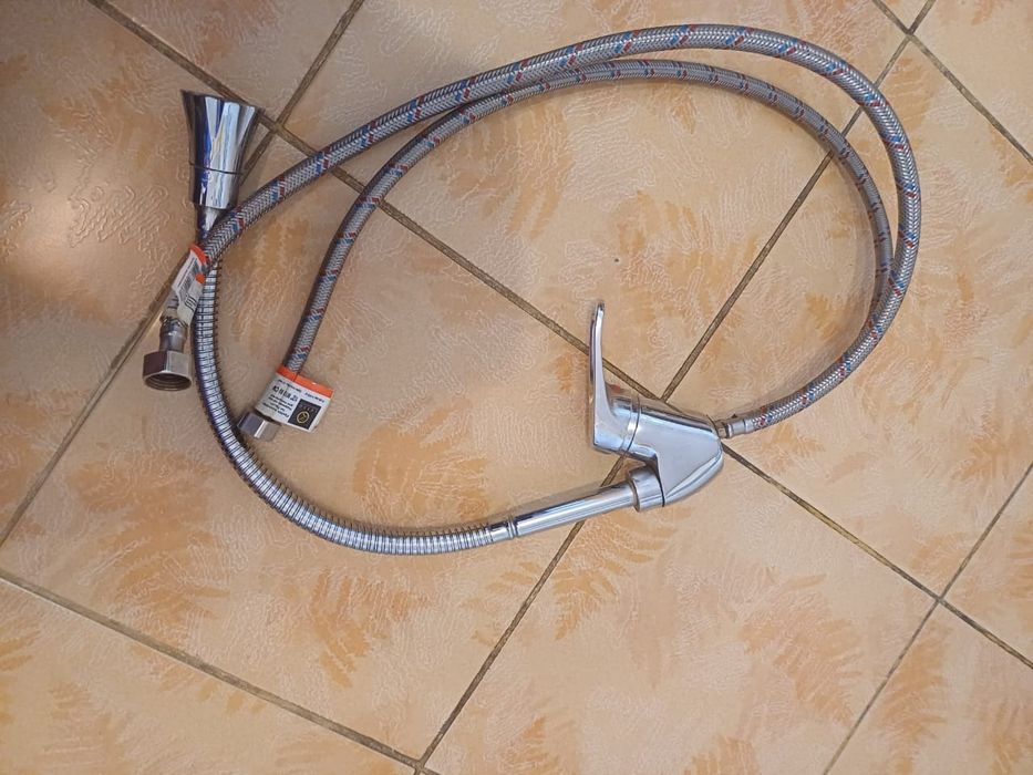 Смеситель для кухни со шлангом