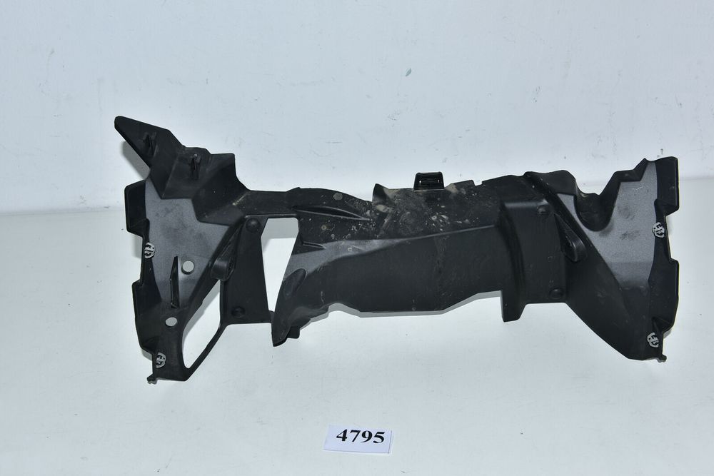 BMW F900XR K84 Conductă de evacuare a aerului 46638403904