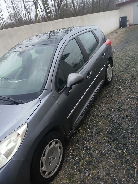 Peugeot 207sw an 2010