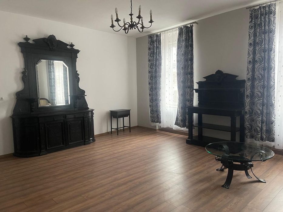 Casa de inchiriat
