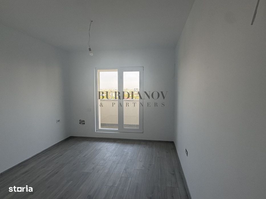 Apartament cu 3 camere - două băi - Etalon Lacul Morii - Vedere Lac