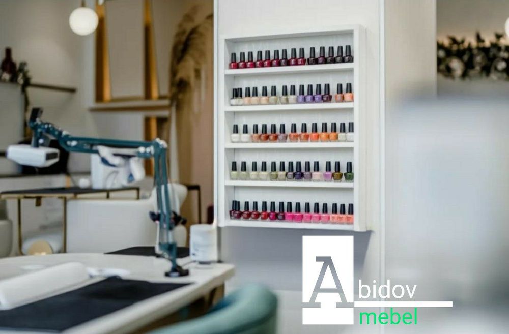 Навесной полка для лаков и для других предметов интерьера.