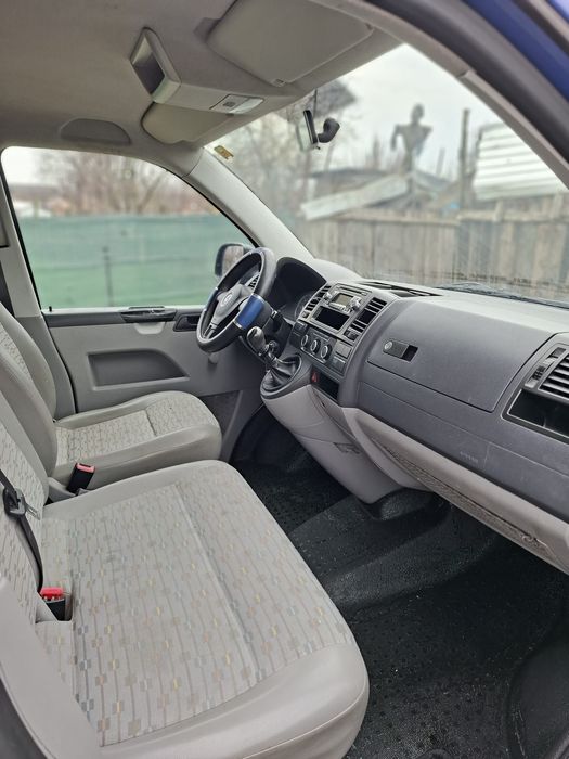 Volkswagen T5 facelift 2011 clima 3 locuri