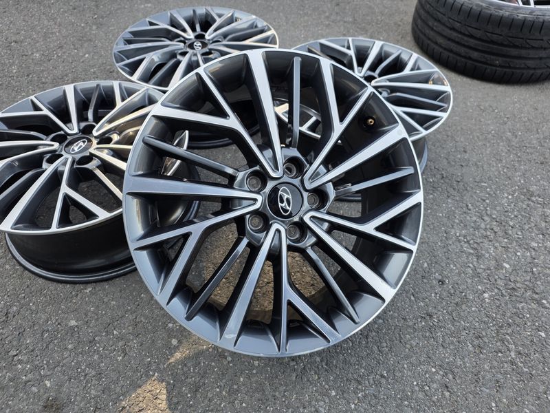 18цола Хюндай 5x114.3 Hyundai 4бр Оригинални