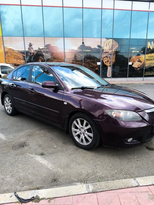 Продавам mazda 3 на украинската регистрация