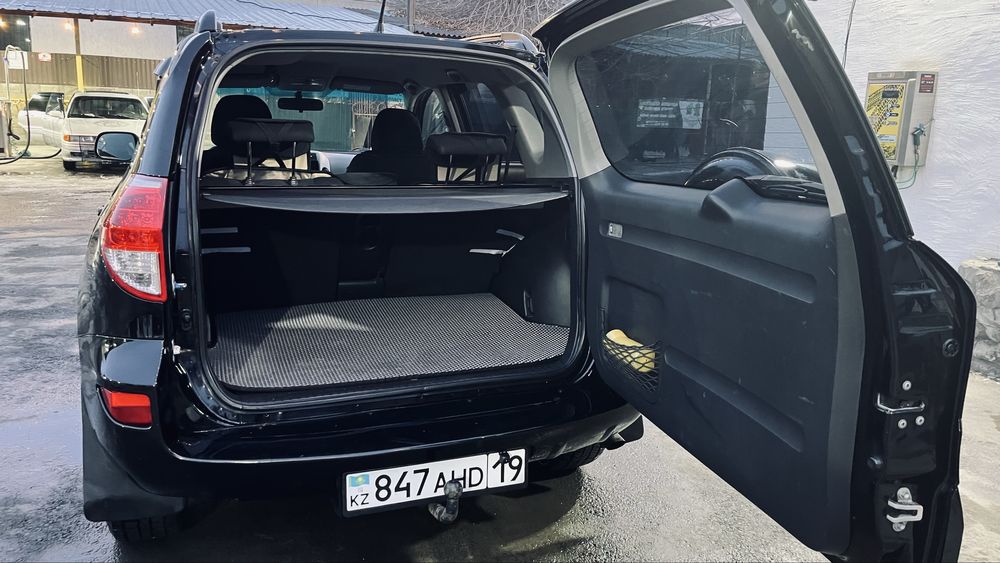 Срочно продам Рав4