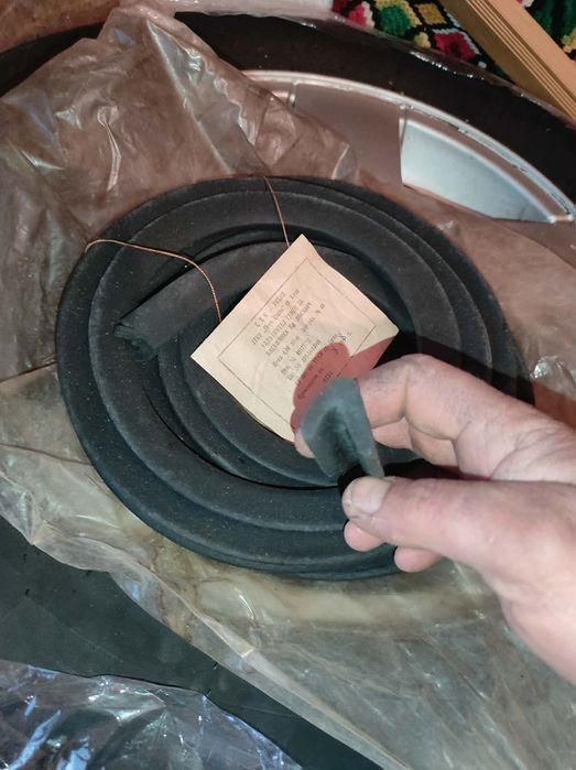 Уплътнение за стъкло и багажника  москвич  408