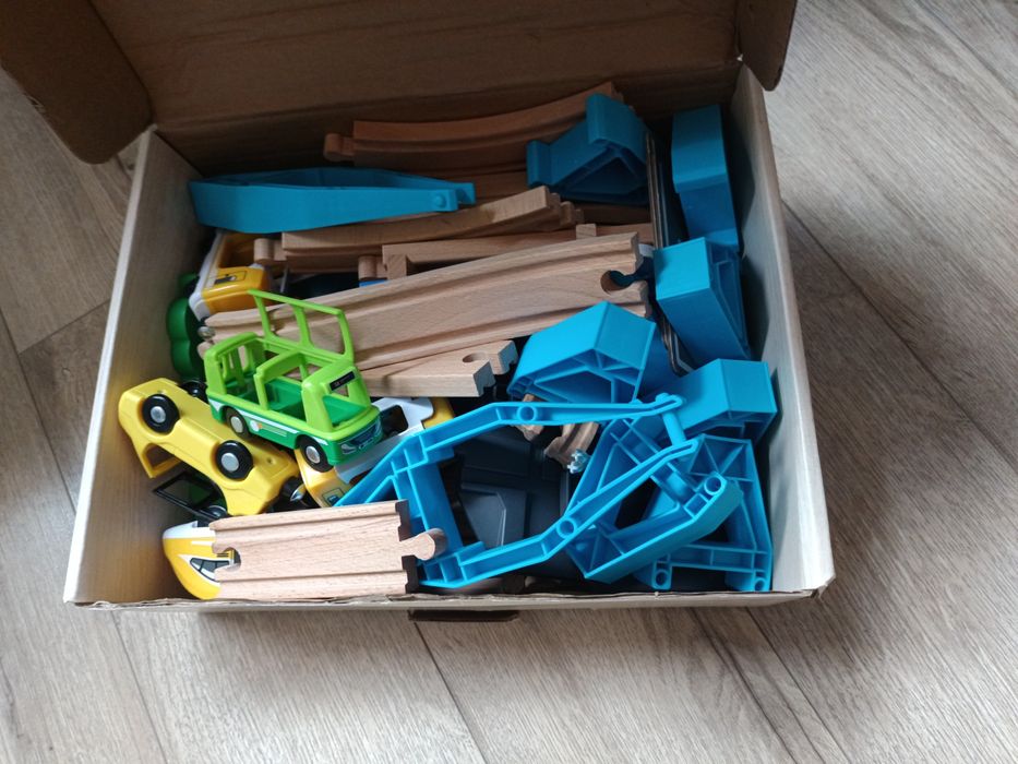 Set trenulet lemn play tive