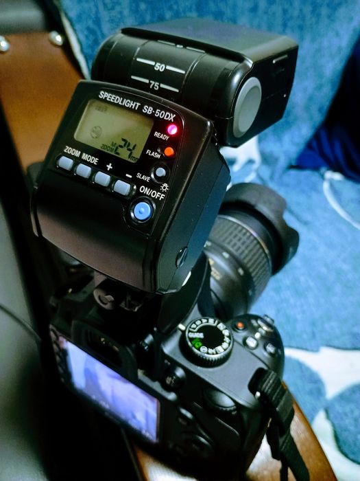 Nikon 3200+bliț extern+2 telecomenzi+trepied