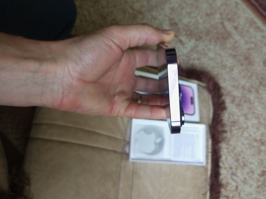 Продам iPhone 14 pro 128 Гб.