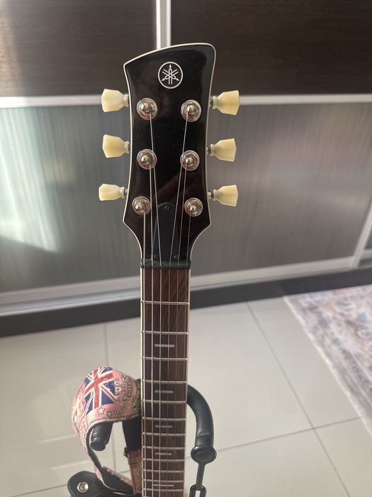 Электрогитара Yamaha RSS20