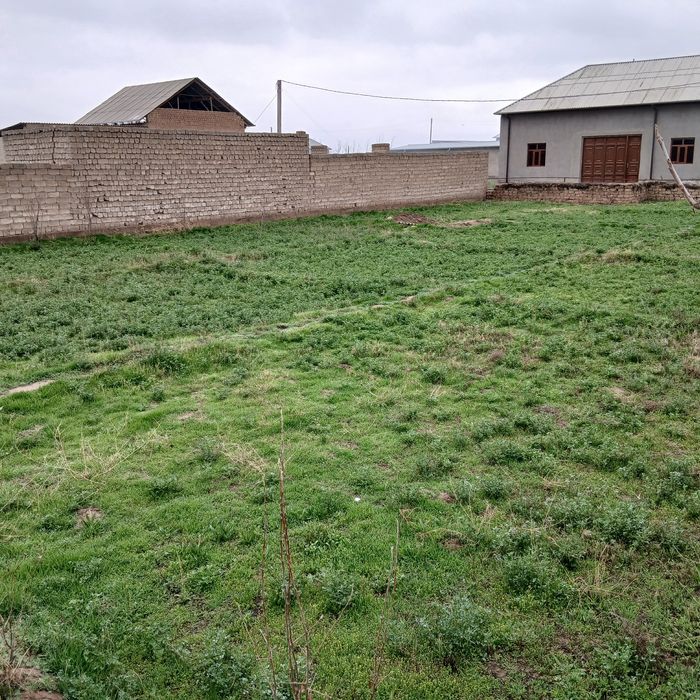 6 sotix yer sotiladi