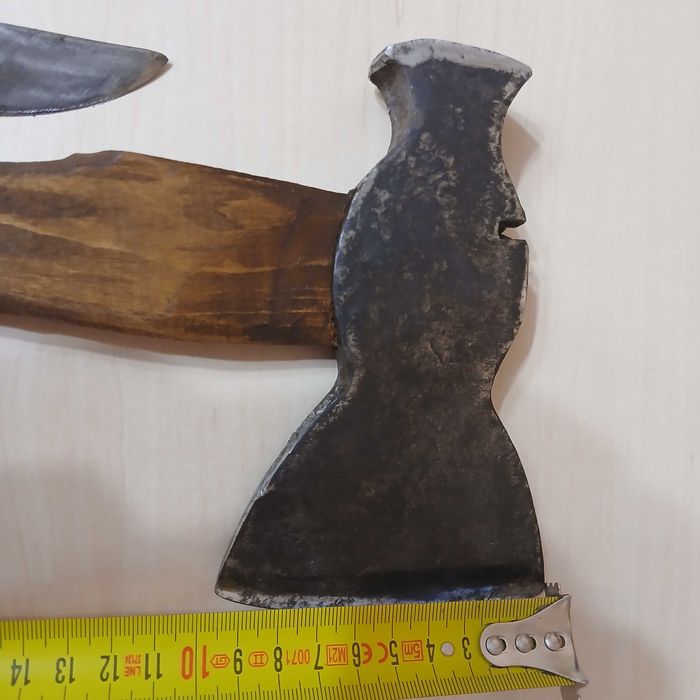 Брадвичка и Ловен Нож