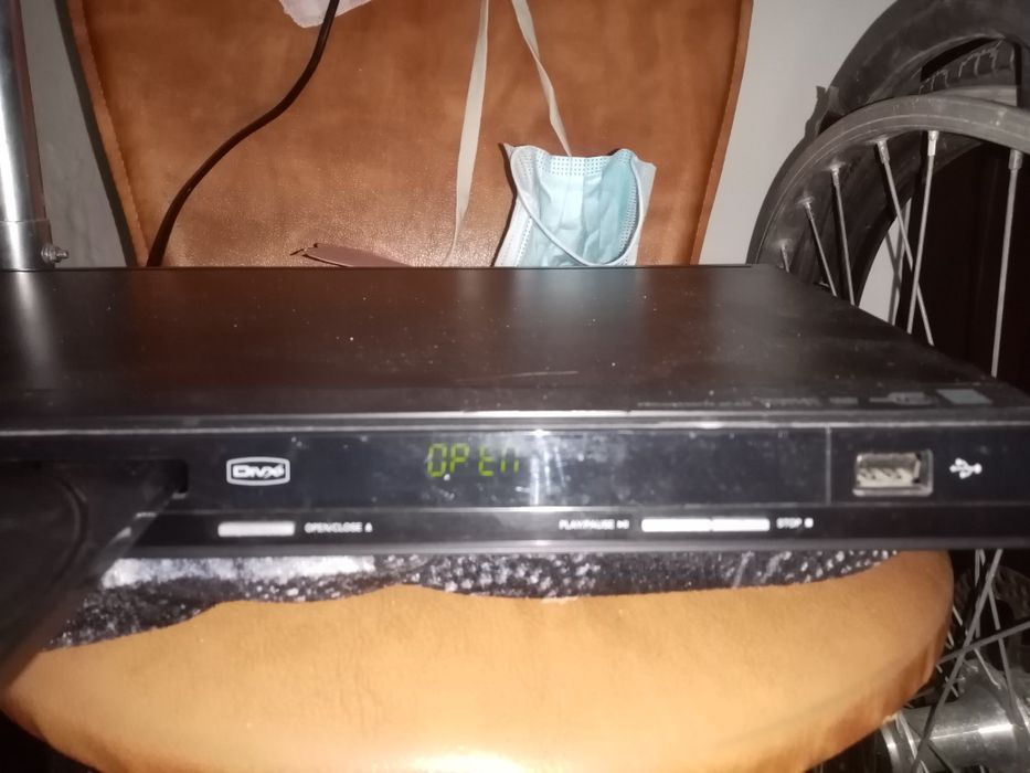 Vand dvd divx cu USB