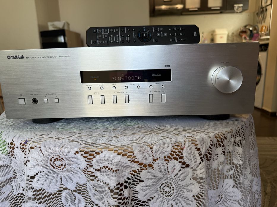 Yamaha R-S202D Bluetooth , стерео ресивър