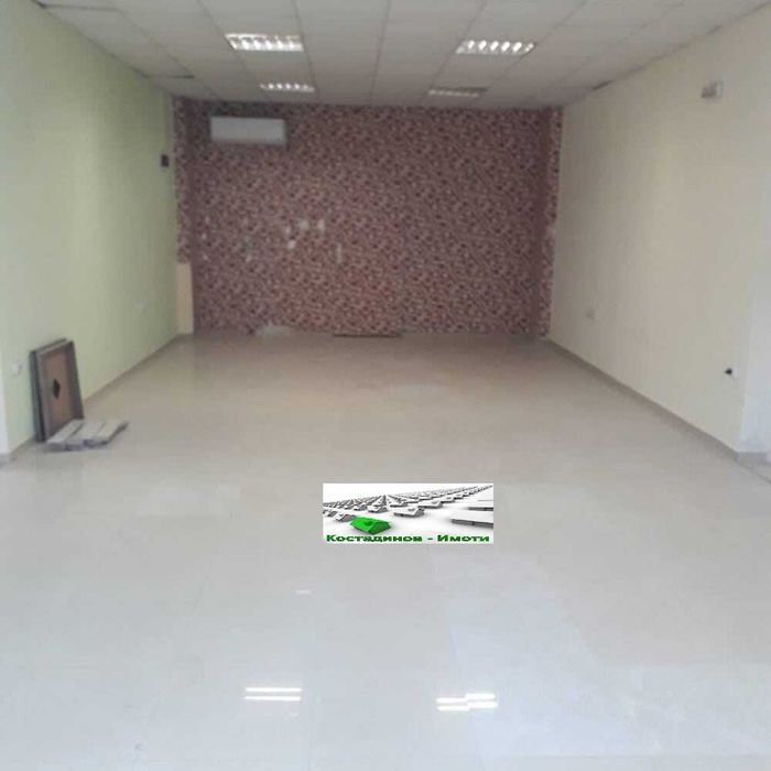Дава се под наем Магазин в Пловдив, Център - 50 кв.м за 433.5 € - Снимка #4