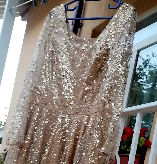 Vand rochie de ocazie