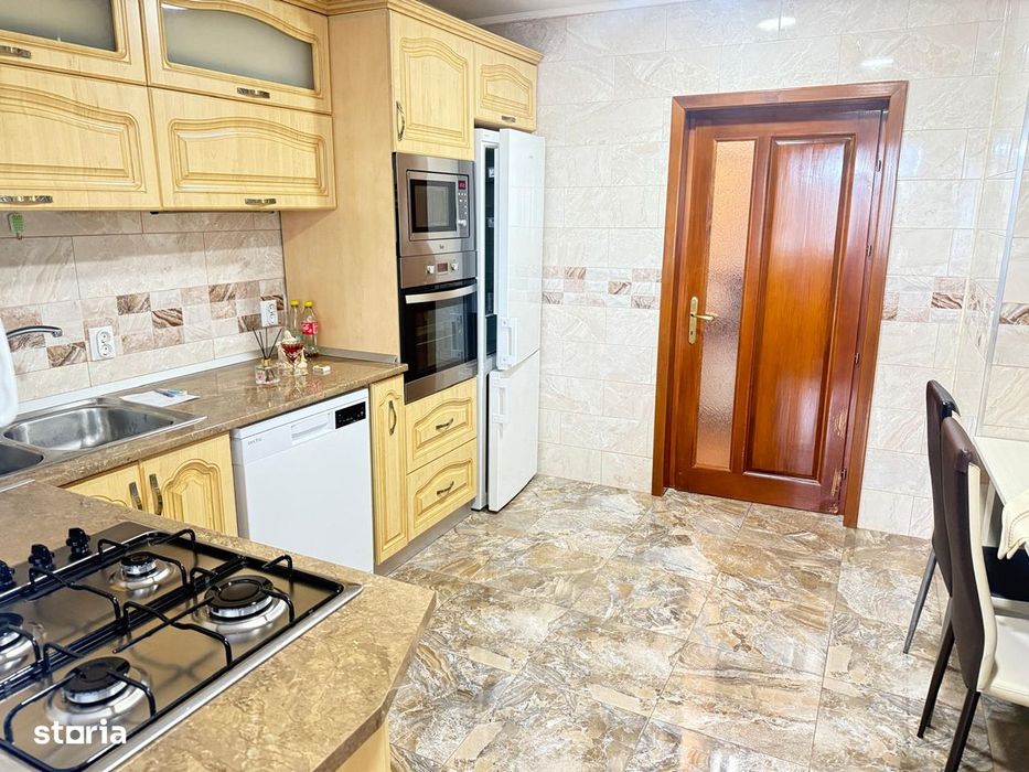 Inchiriere apartament 4 camere, de lux, Targoviste, ultracentral