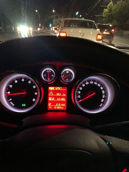 Opel Astra j  benzina si gaz 2015