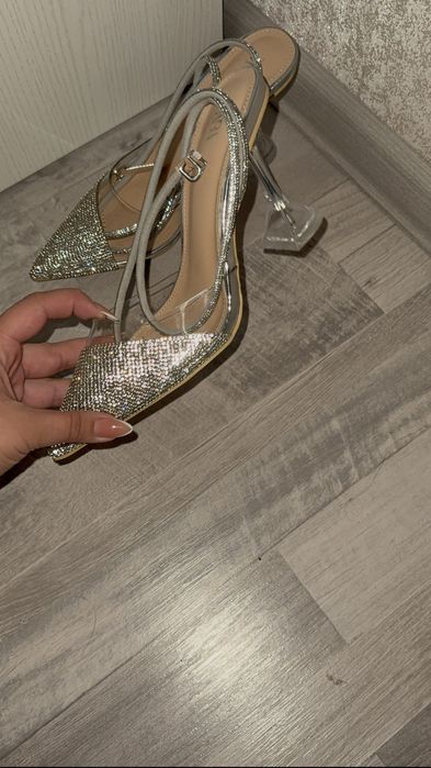 Туфли Zara блестящий