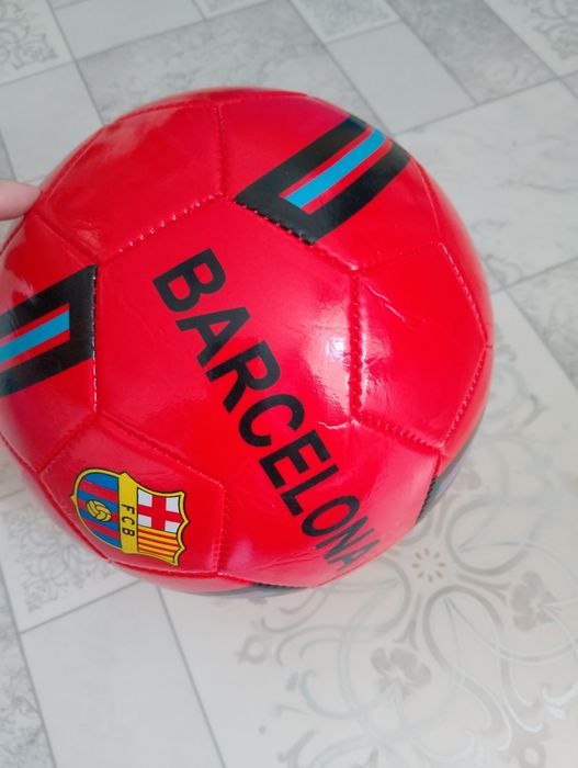 Мяч футбольный 1300тг